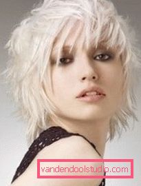 Taglio capelli corti italiani Taglio di capelli