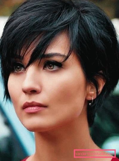 Haircut Caprice per capelli corti - foto