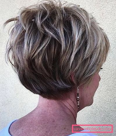 Haircut Caprice per capelli corti - foto