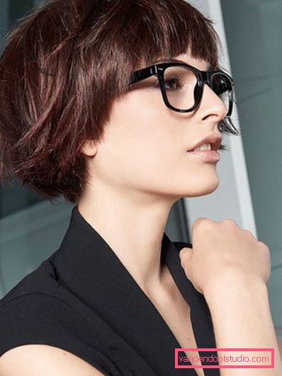 Taglio di capelli con frangia - 50 idee acconciatura