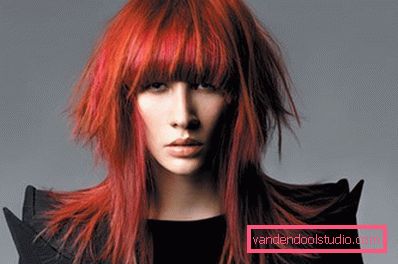 modella con capelli rossi modella con capelli rossi
