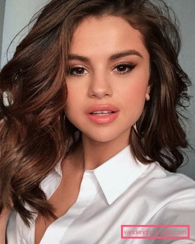 Acconciature Selena Gomez Tagli e acconciature Selena Gomez - le immagini più vivide