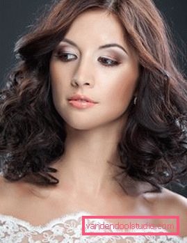 Acconciature da sposa 2012 - 45 opzioni