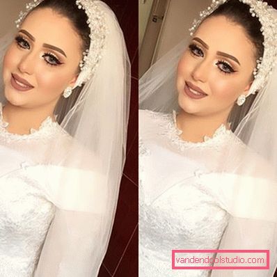 Acconciature da sposa con un velo su media