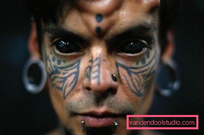 Tatuaggio sugli occhi Tatuaggio sugli occhi