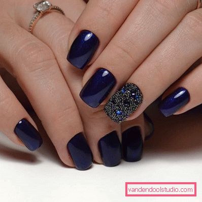 Incredibile manicure scura 2019-2020 per donne vere