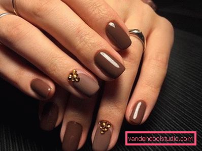 Incredibile manicure scura 2019-2020 per donne vere