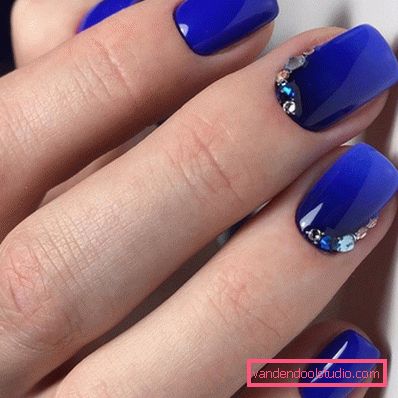Incredibile manicure scura 2019-2020 per donne vere