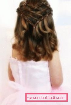 Acconciature per l'asilo di laurea Top delle migliori acconciature per ragazze alla laurea all'asilo