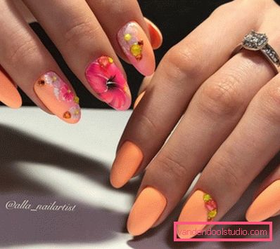 Manicure supernovae primavera-estate 2019-2020 - le tendenze della moda del design stagionale delle unghie