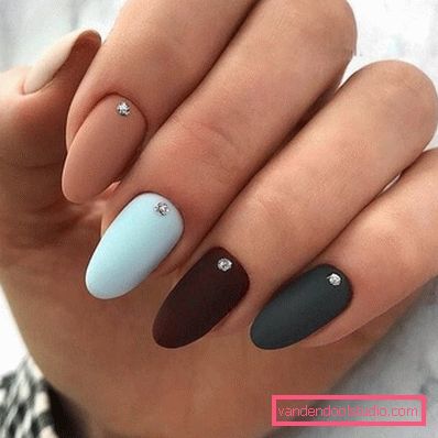 Manicure supernovae primavera-estate 2019-2020 - le tendenze della moda del design stagionale delle unghie