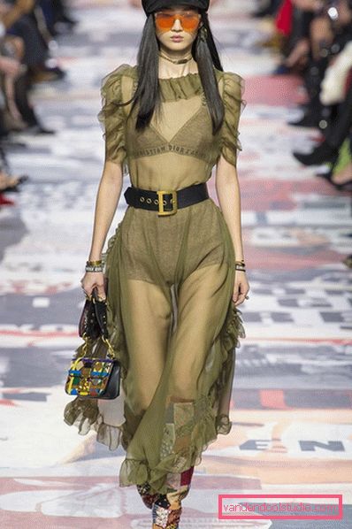 Megamodnye indossa abiti autunno-inverno 2019-2020 - foto