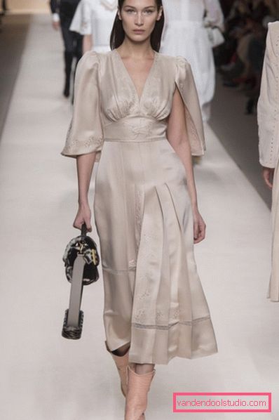Megamodnye indossa abiti autunno-inverno 2019-2020 - foto