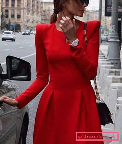 Megamodnye indossa abiti autunno-inverno 2019-2020 - foto