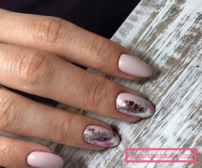 Manicure brillante con lamina 2019-2020 anni