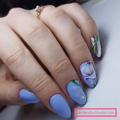 Manicure brillante con lamina 2019-2020 anni