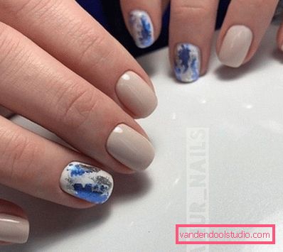 Manicure brillante con lamina 2019-2020 anni