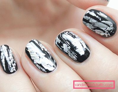 Manicure brillante con lamina 2019-2020 anni