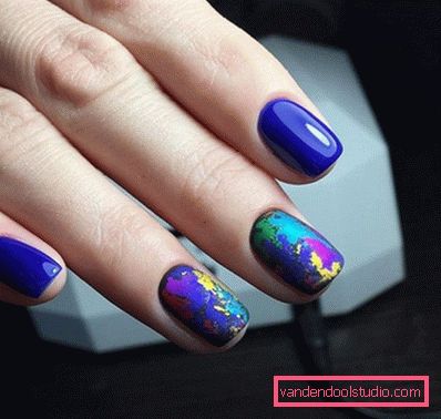 Manicure brillante con lamina 2019-2020 anni