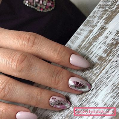 Manicure brillante con lamina 2019-2020 anni
