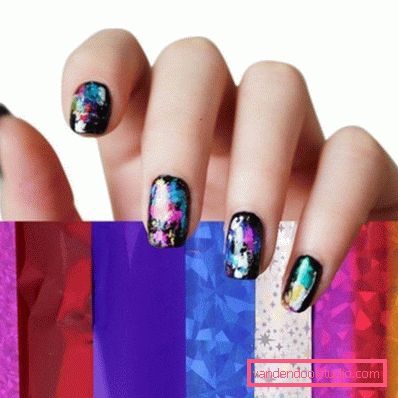 Manicure brillante con lamina 2019-2020 anni