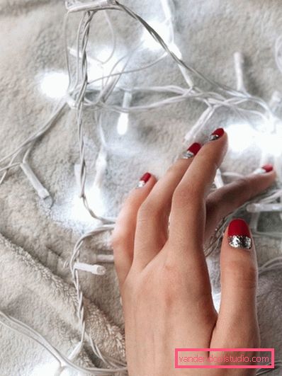 Manicure brillante con lamina 2019-2020 anni