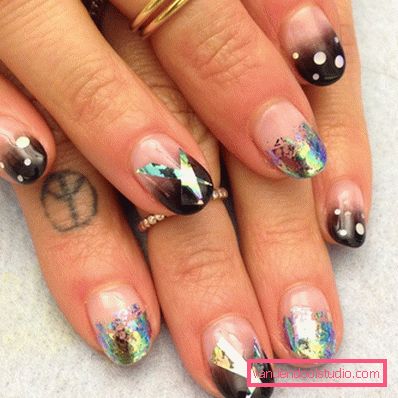 Manicure brillante con lamina 2019-2020 anni