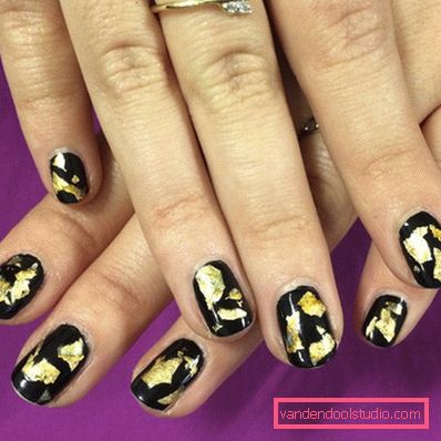 Manicure brillante con lamina 2019-2020 anni
