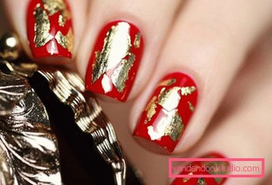 Manicure brillante con lamina 2019-2020 anni
