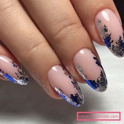 Manicure brillante con lamina 2019-2020 anni