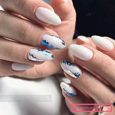 Manicure brillante con lamina 2019-2020 anni
