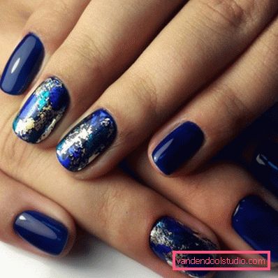 Manicure brillante con lamina 2019-2020 anni