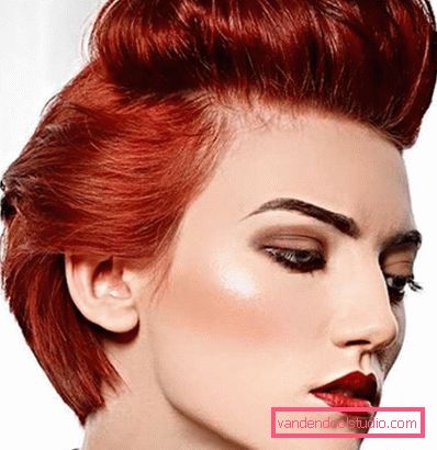 Posa un taglio di capelli corto a casa - Photo News 2019