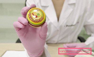 consigli per l'estetista Aumento delle labbra con un tatuaggio, come non sembrare un'anatra