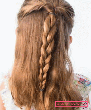 Opzioni di acconciature rapide per le ragazze a scuola