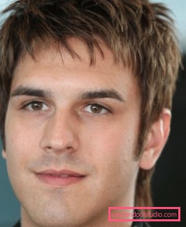 Tagli di capelli da uomo con frangia corta Opzioni per tagli di capelli maschili con frangia e stile