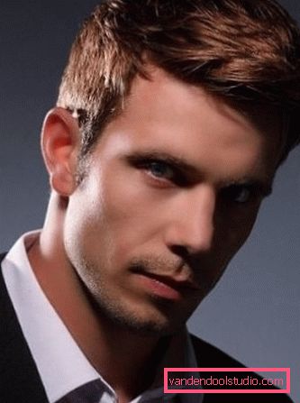 Tagli di capelli da uomo con frangia corta Opzioni per tagli di capelli maschili con frangia e stile