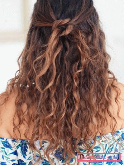 Opzioni di capelli per capelli ricci - 10 migliori styling per i ricci
