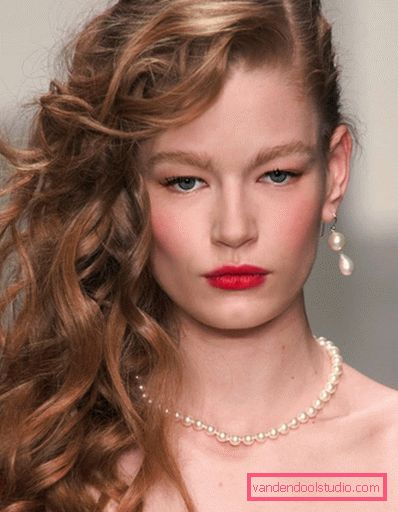 acconciature da sera per capelli lunghi Acconciature da sera per capelli lunghi: il meglio dello styling per la sera del 2019