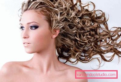 permanente sui capelli lunghi con grandi ricci Scegliere una permanente per capelli lunghi - foto di stile a lungo termine