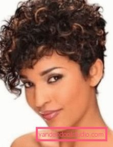 Perm per capelli corti Scegli una permanente per i capelli corti