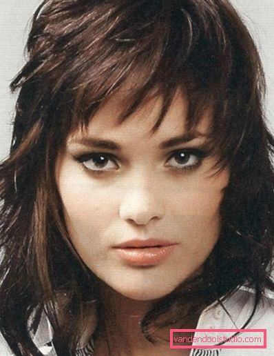 Bellissimi tagli di capelli per capelli medi con la laurea Scegliere un bel taglio di capelli per capelli medi