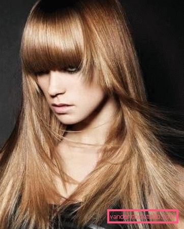Taglio di capelli sfilacciato per capelli lunghi Tipi di tagli di capelli ragged per i capelli lunghi