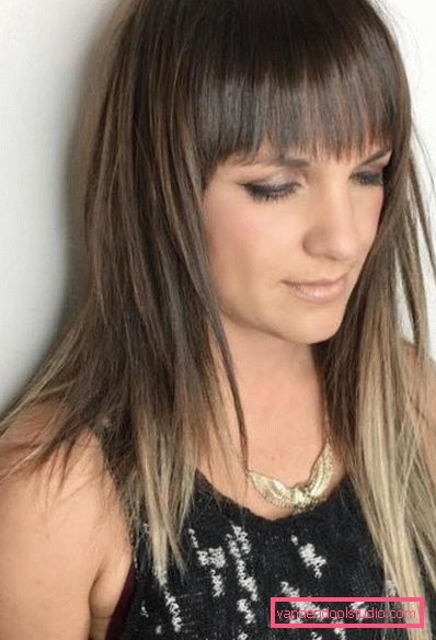 Taglio di capelli sfilacciato per capelli lunghi Tipi di tagli di capelli ragged per i capelli lunghi
