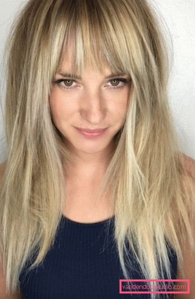 Taglio di capelli sfilacciato per capelli lunghi Tipi di tagli di capelli ragged per i capelli lunghi