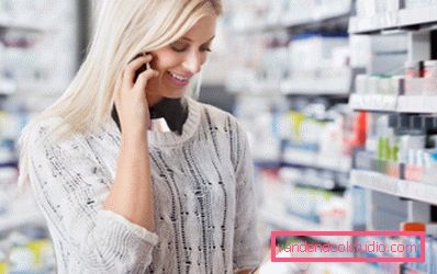 ragazza in farmacia