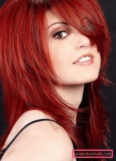 Tutta la varietà di tagli di capelli asimmetrici