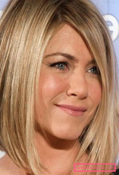 Tutta la varietà di tagli di capelli femminili per capelli medi e corti