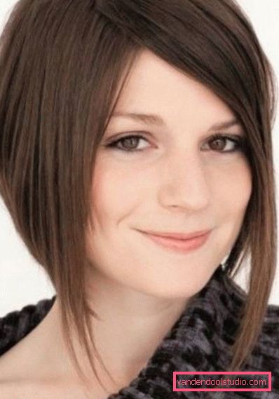 Tutta la varietà di tagli di capelli femminili per capelli medi e corti