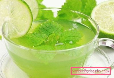 tazza con un drink tazza con un drink
